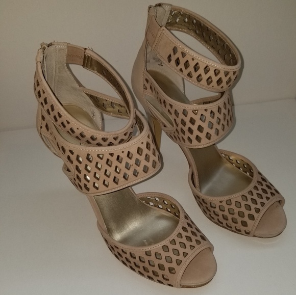 💞Sale💞"New" High heel Sandal - Picture 2 of 5